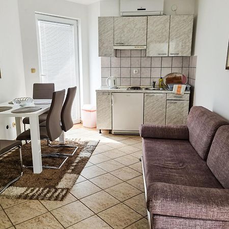 Apartments Benkovic Baska  Ngoại thất bức ảnh