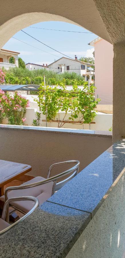 Apartments Benkovic Baska  Ngoại thất bức ảnh