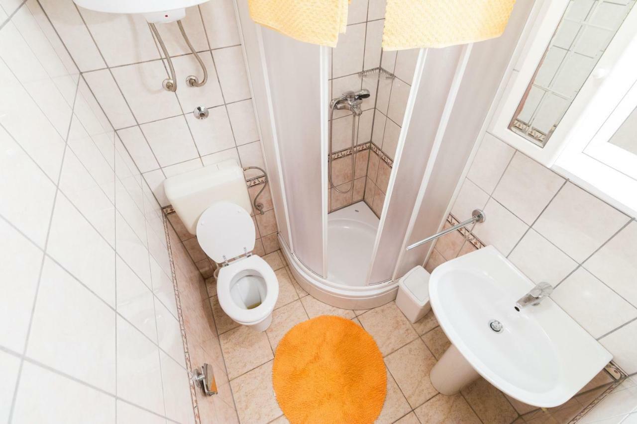Apartments Benkovic Baska  Ngoại thất bức ảnh